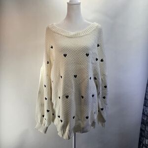 Kori Off White Sweater with Black Heart Details Size XL